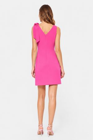 Elegant, fitted midi dress with a chain on the back - Pink