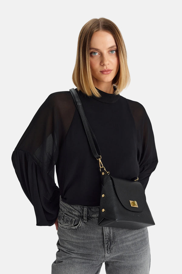 Elegant handbag with gold details